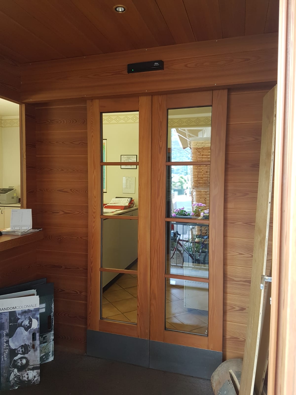 Nuova porta automatica presso azienda di Tirano: Immagine 1