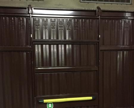 Fornitura e posa di nuova porta basculante in Sondrio: Immagine Elenchi